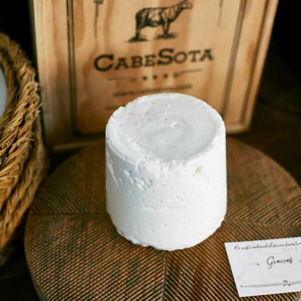 Queso Fresco (RECIEN HECHO SIN CONSERVANTES) puro de Oveja Cabesota